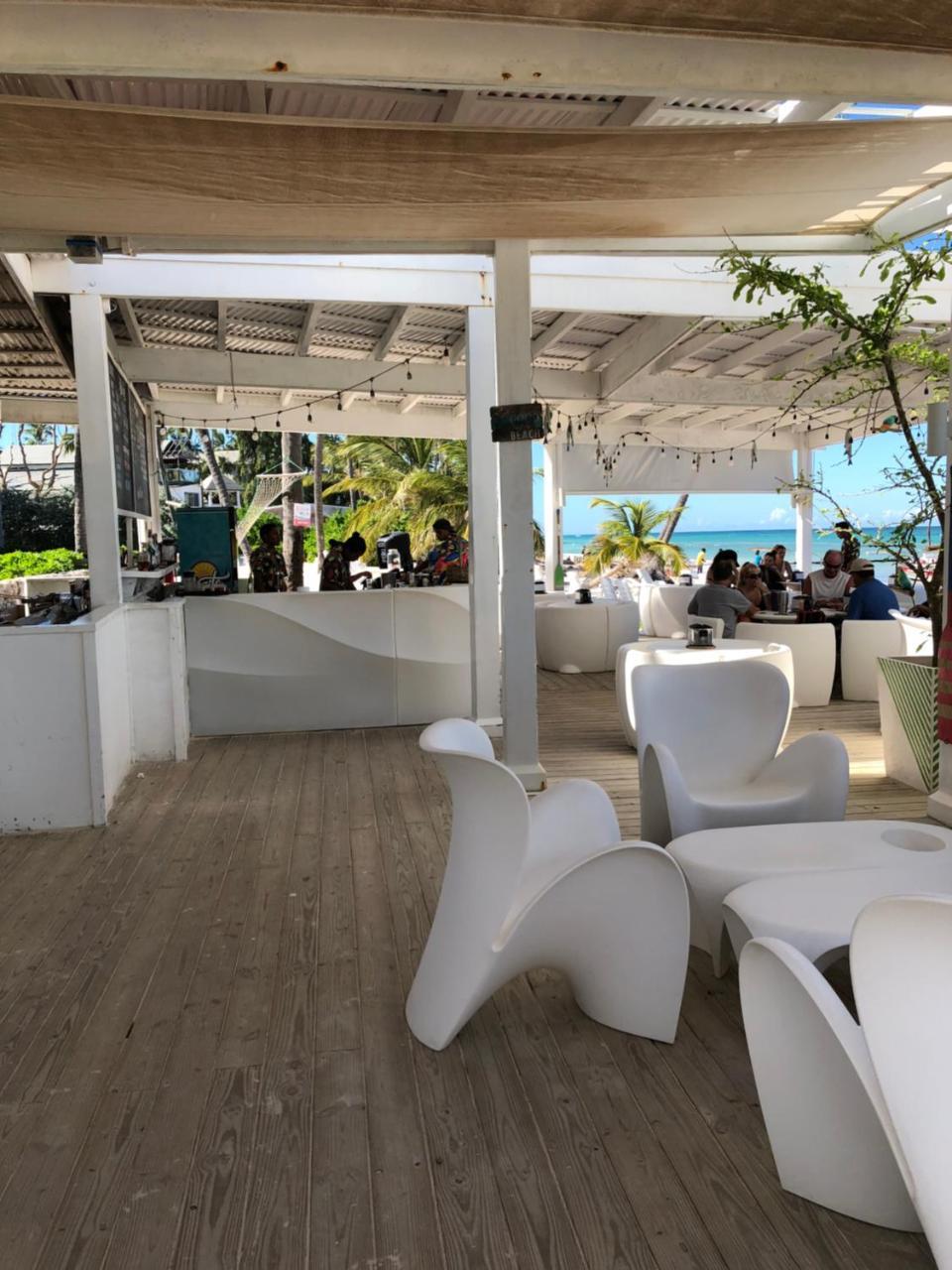 Raffaello Beach Hotel 4*